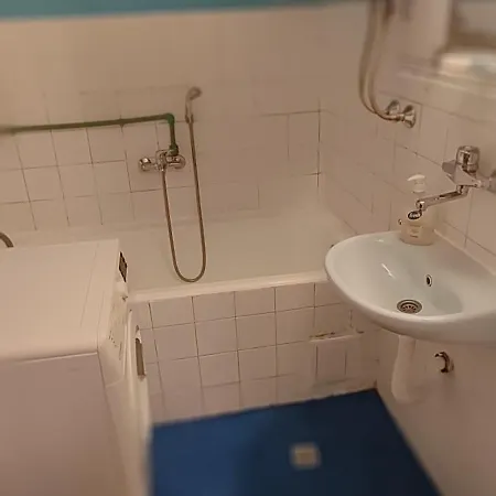 Apartment Station *